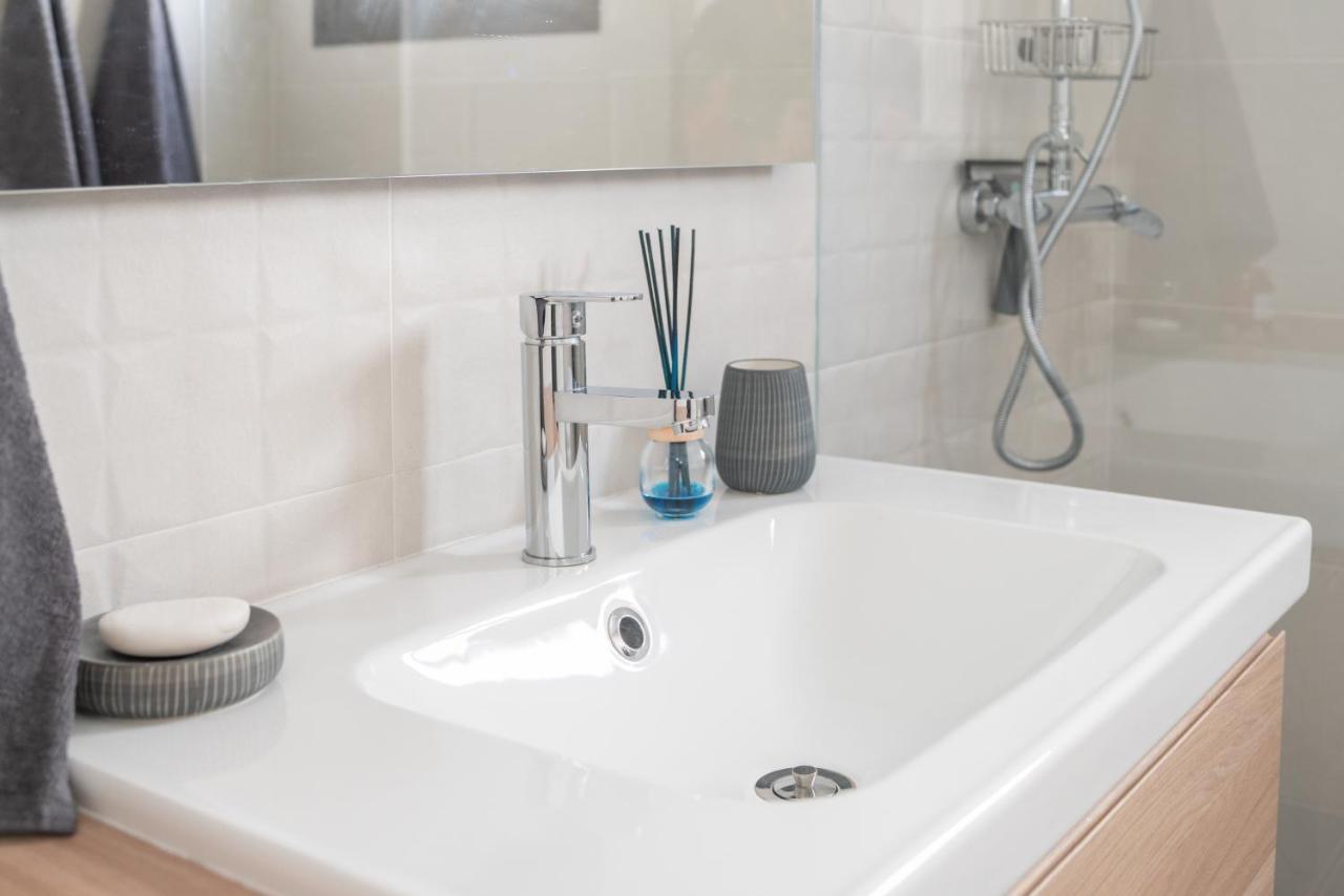 בנאלמדנה Freshly Renovated, Modern Penthouse Pueblo Evita! מראה חיצוני תמונה